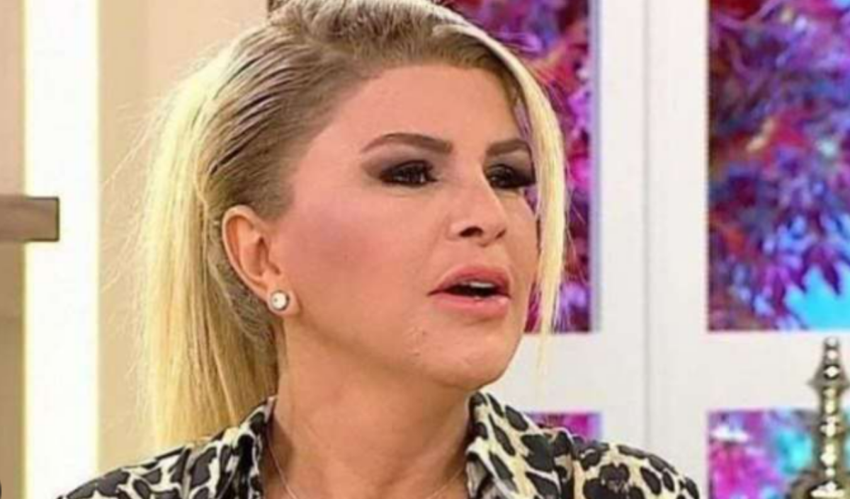 Hatay’da Tır Devrildi Sürücü Yaralandı, İki Araç Yola Savruldu (1)