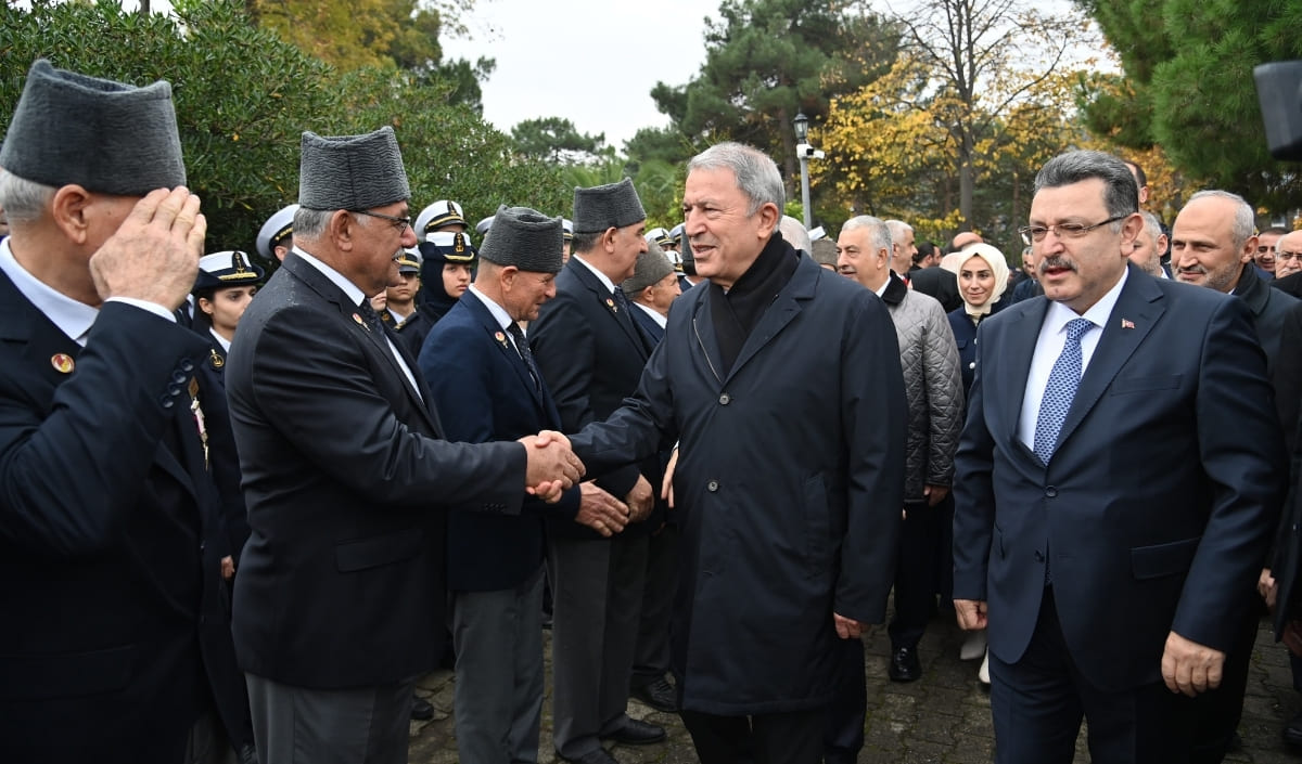 Hulusi̇ Akar (3)