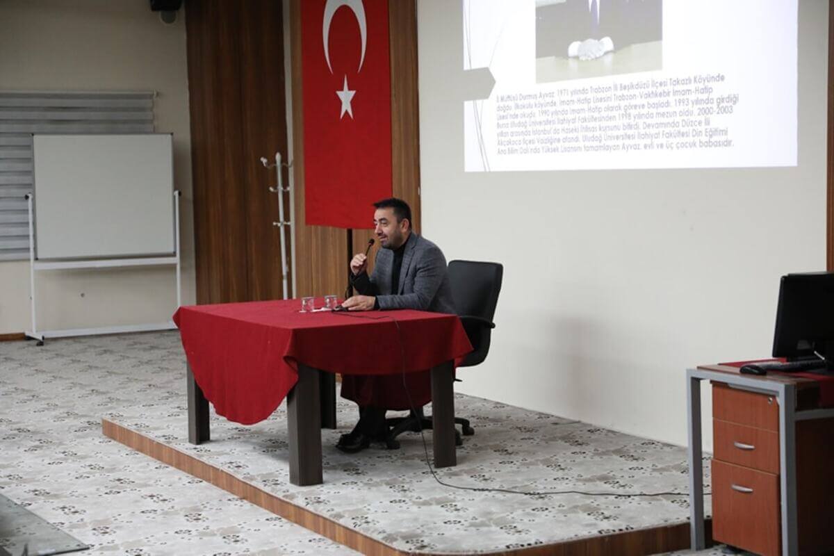 Kayseri Müftüsü Ayvaz, Öğrencilere Bakın Neyi Tavsiye Etti! (1)