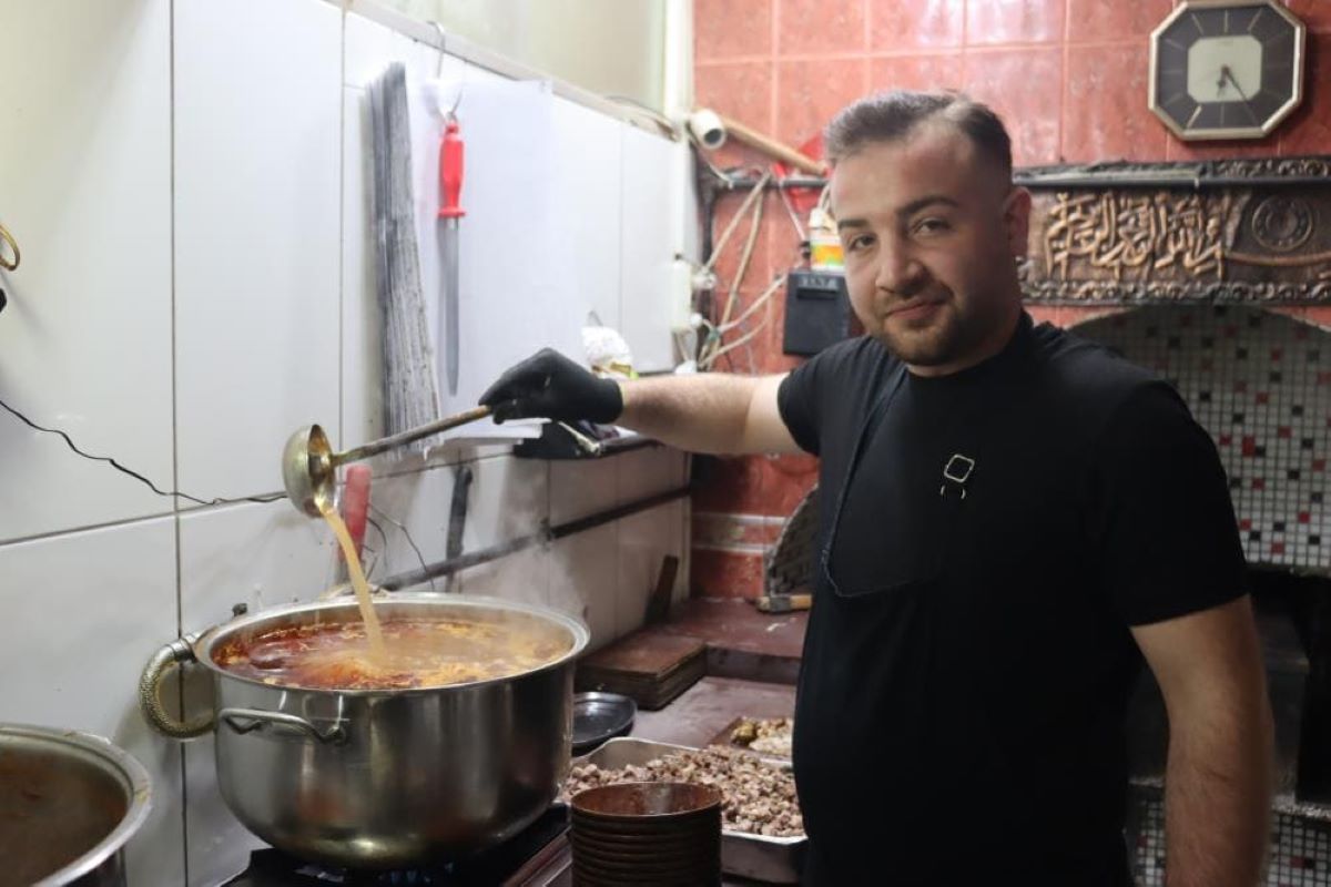 Kayseri’de Bu Yemek Tam 13 Saatte Pişiyor! 1