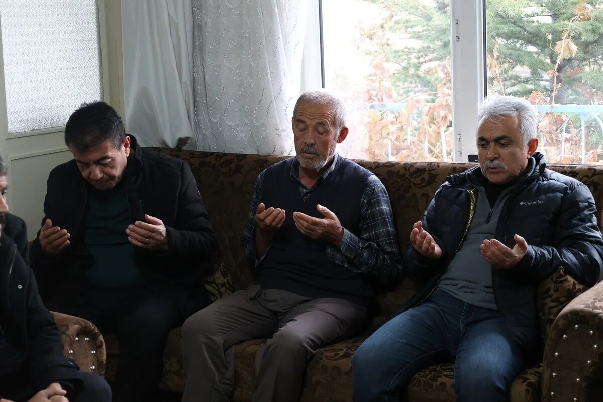 Kayseri'de Trafik Kazasında Hayatını Kaybetmişti Başkandan Acılı Aileye Ziyaret! (1)
