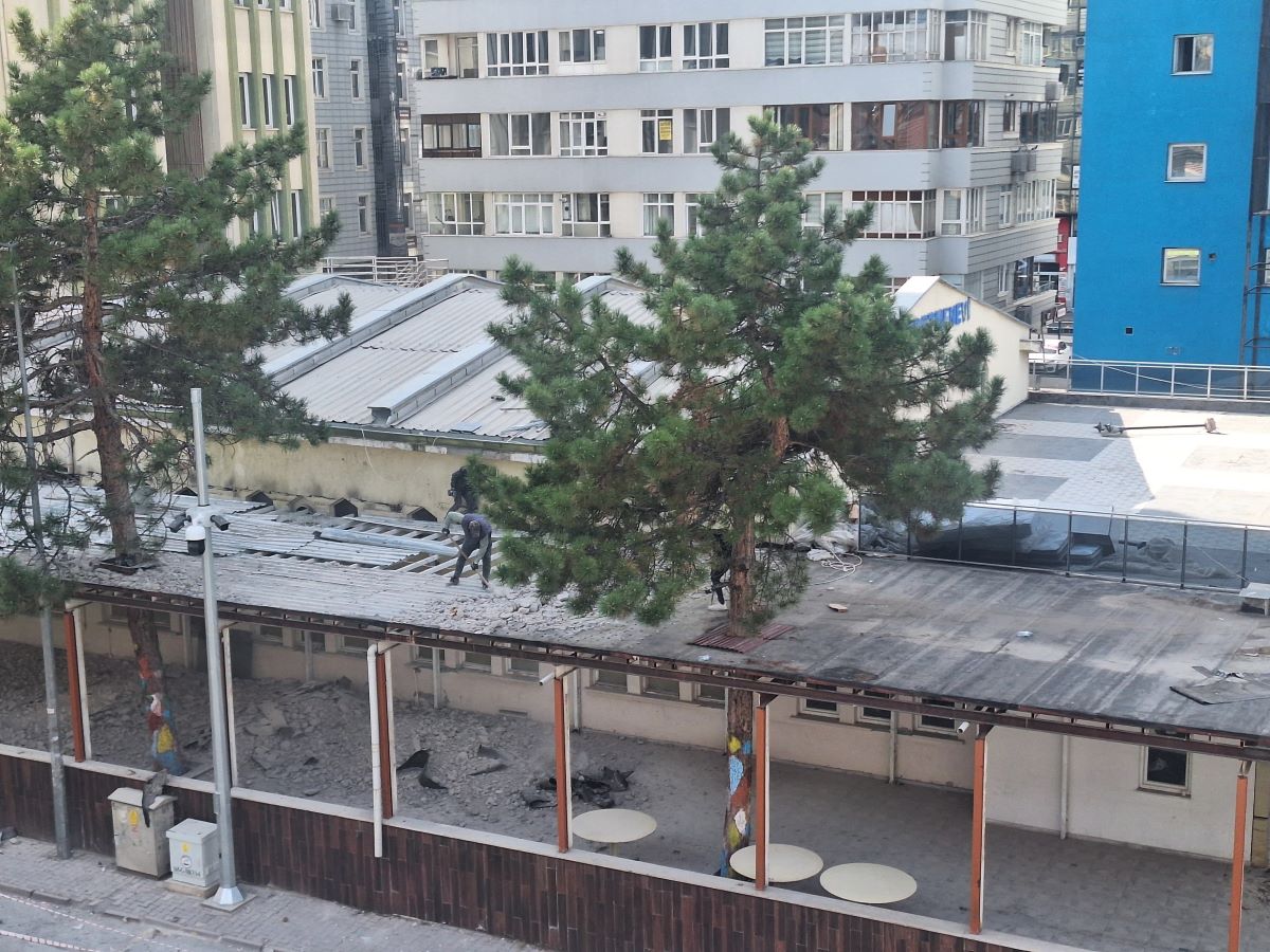 Kayseri’deki Öğretmenevi Yıkılıyor 2
