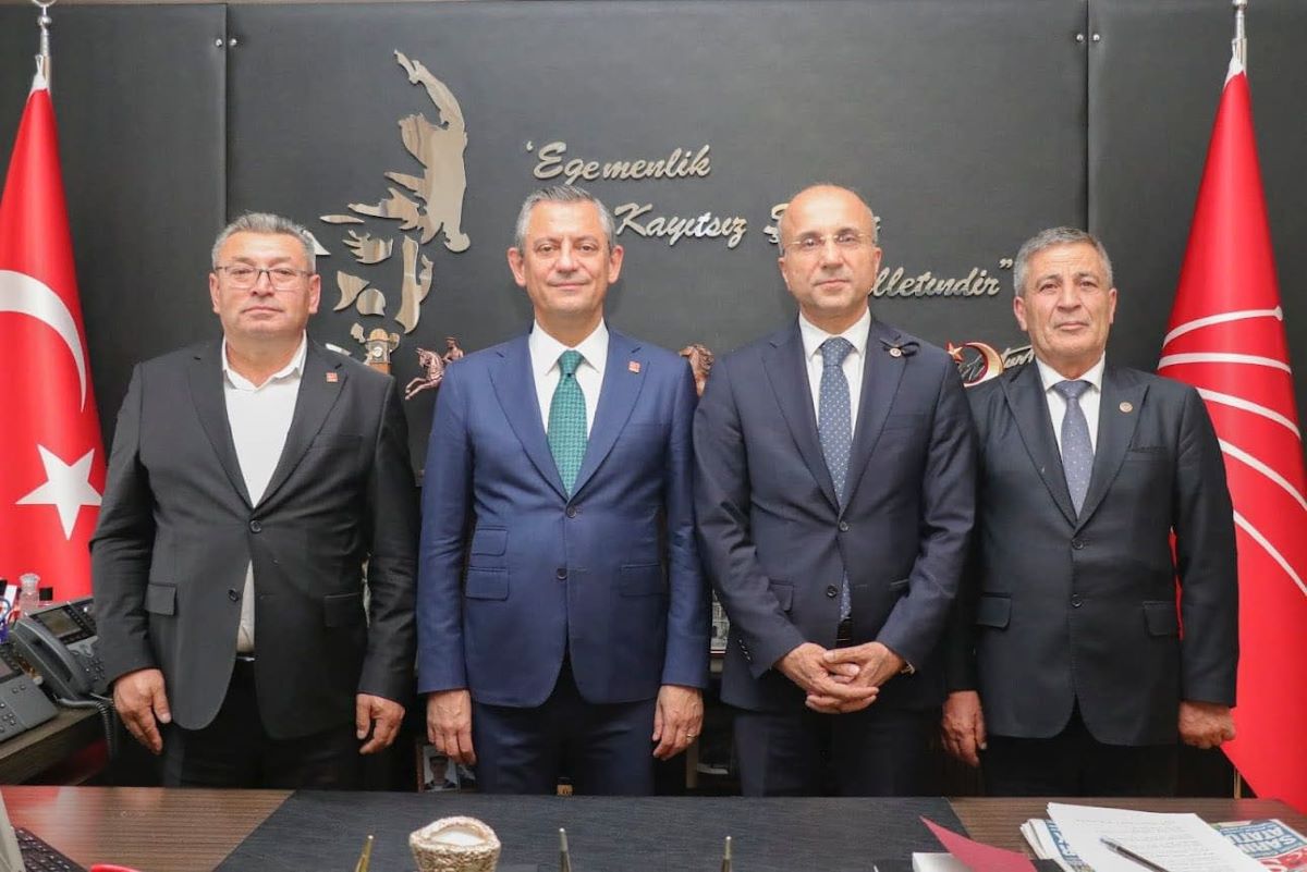 Kayseri’den Chp Genel Başkanı Özgür Özel’e Hediye! 3