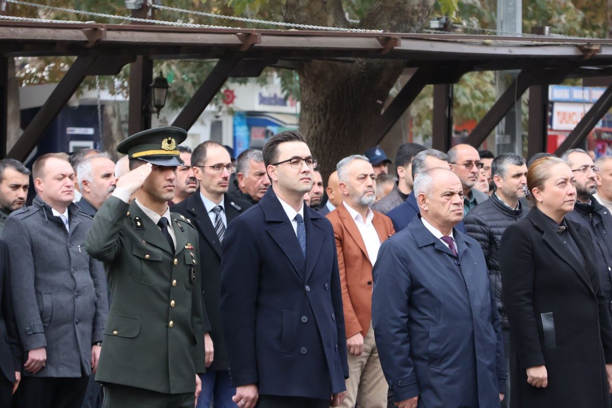Kayseri’nin Ilçelerinde Hayat Durdu Kurucu Lider Saygıyla Anıldı! 4