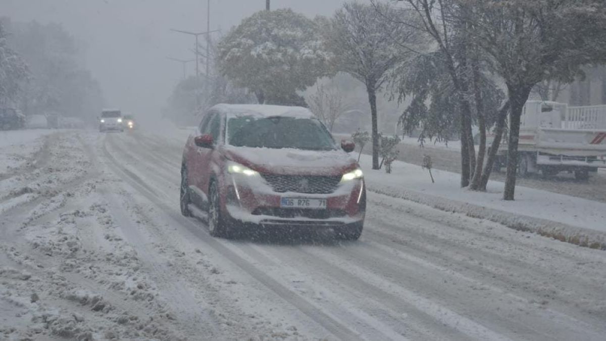 Kayseri’ye Geçişlere Izin Verilmiyor Ulaşım Durdu! 2
