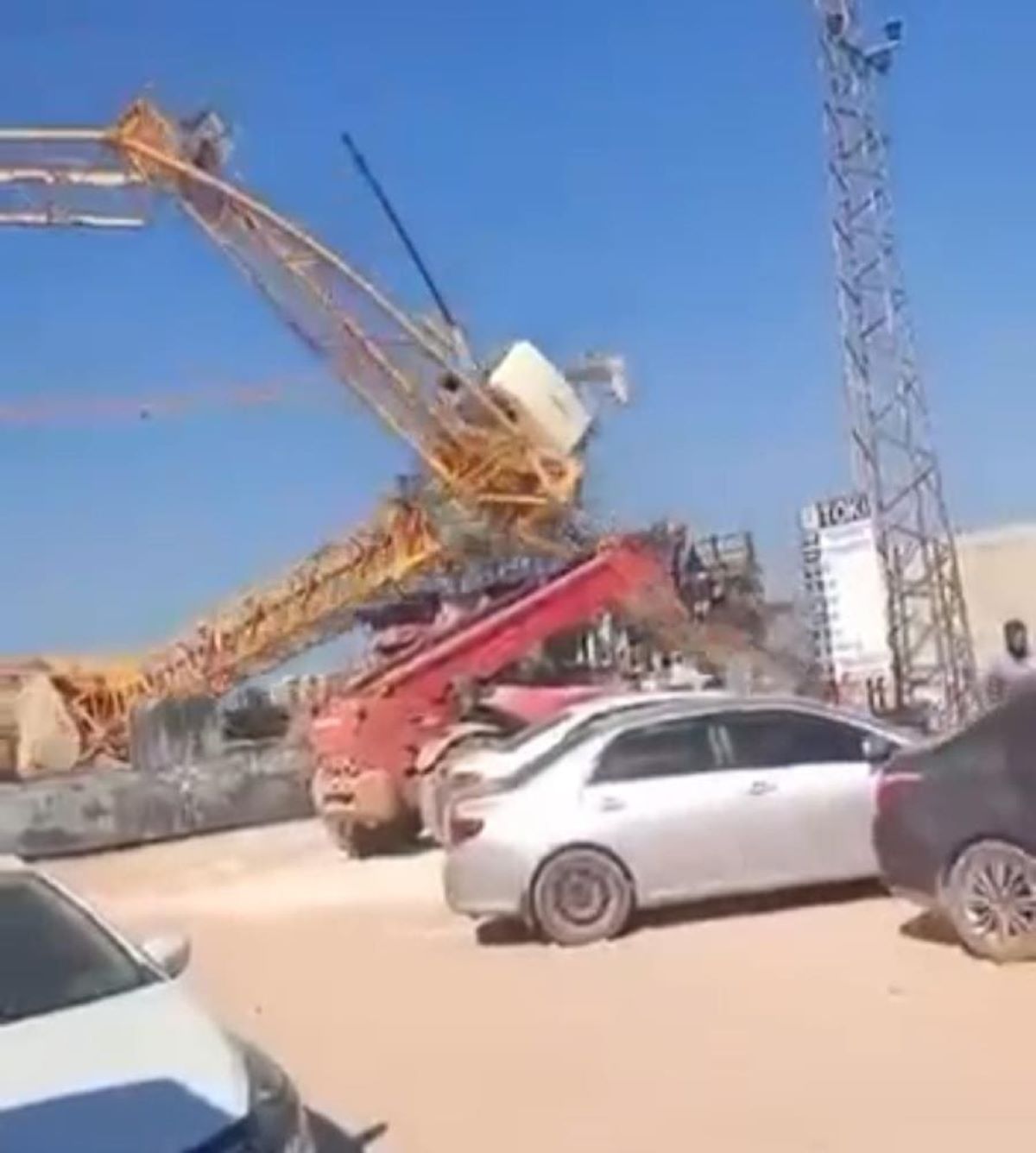 Kule Vinci Devrildi, Operatör Feci Şekilde Can Verdi! 2