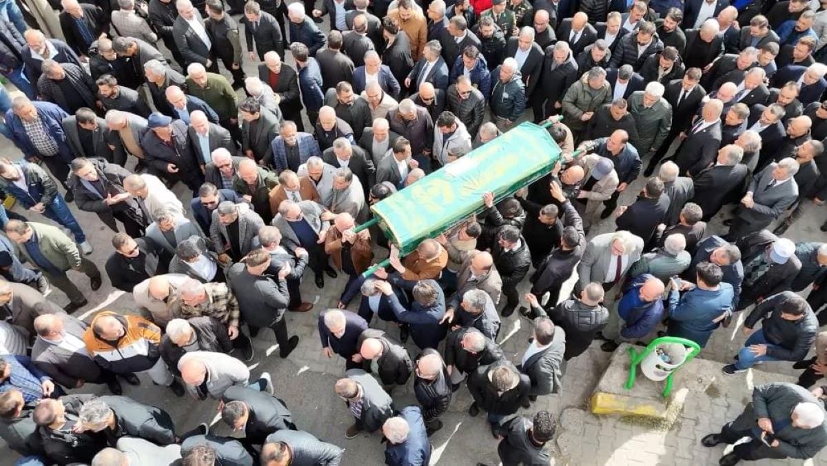 Kuzeni Tarafında Öldürülen Belediye Başkanı, Toprağa Verildi! 1