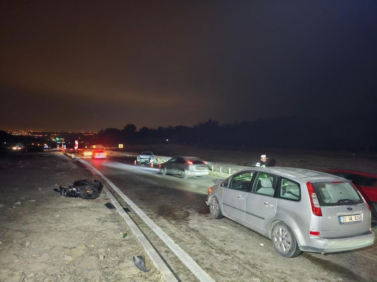 Otomobil Ile Motosiklet Çarpıştı Ölü Ve Yaralılar Var 2