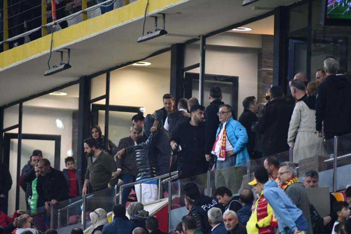 Saha Olayları Sonrası Kayserispor, Pfdk'ya Sevk Edildi! (1)