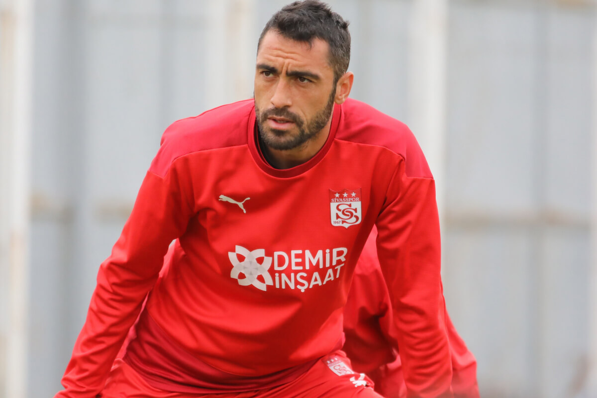 Sivassporlu Futbolcu Uğur Çiftçinin Kuzeni Tolga Çiftçi Geçirdiği Kaza Sonrası Hayatını Kaybetti (2) 3 (1)