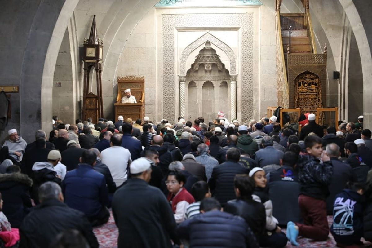 Yüzlerce Kayserili Sabahın Ilk Işıklarında Orada Buluştu! 3