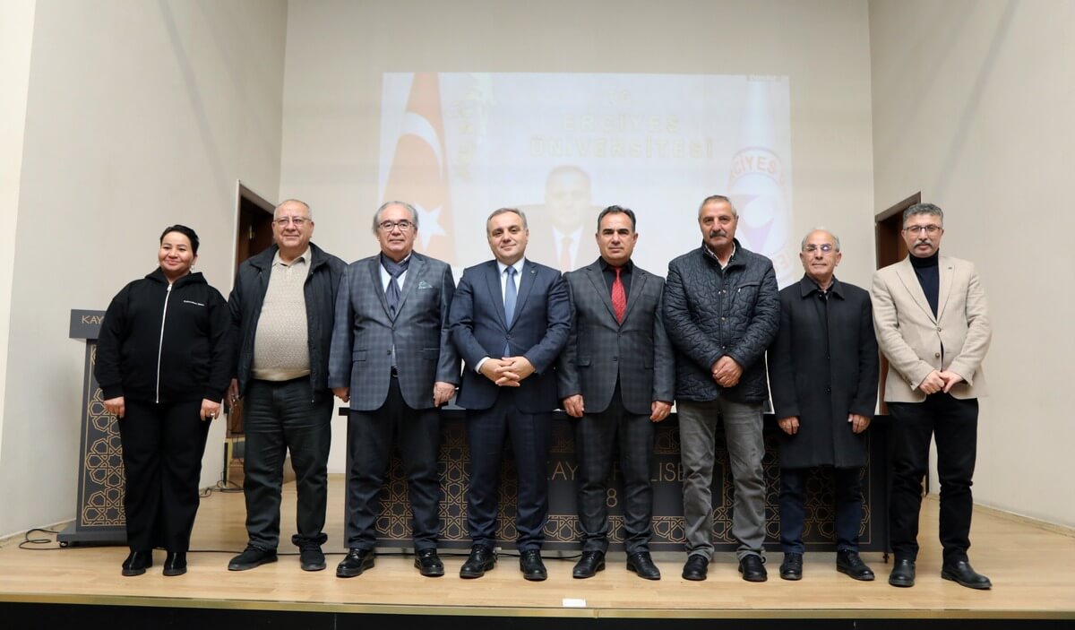 Rektör Altun, Kayseri Lisesi'ne gelecek için ilham verdi!