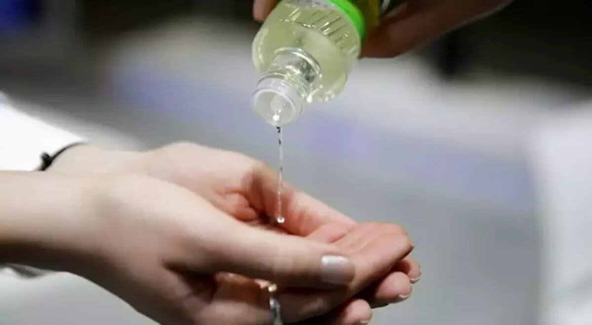 Kolonya ferahlığı sonrasında cildinizi unutmayın: Kurulukla mücadele edin!