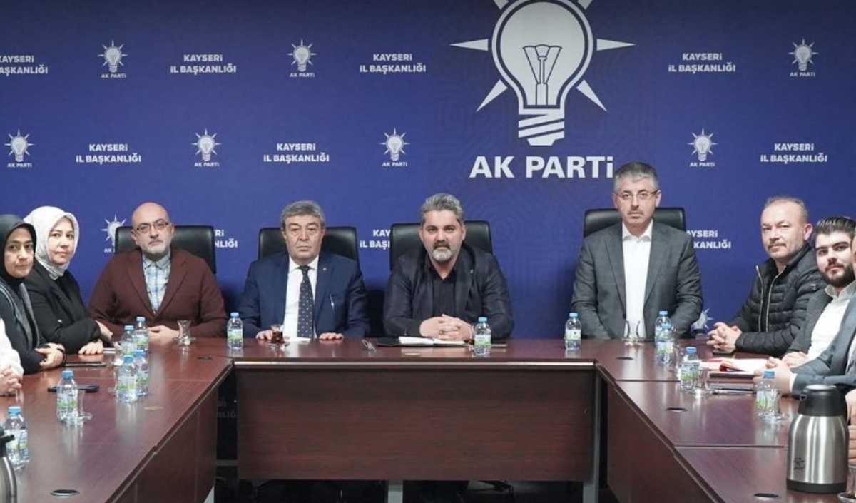 Ak Parti Kayseri’de Kritik Zirve! Bakın Üzüm Hangi Isimlerle Bir Araya Geldi (4)