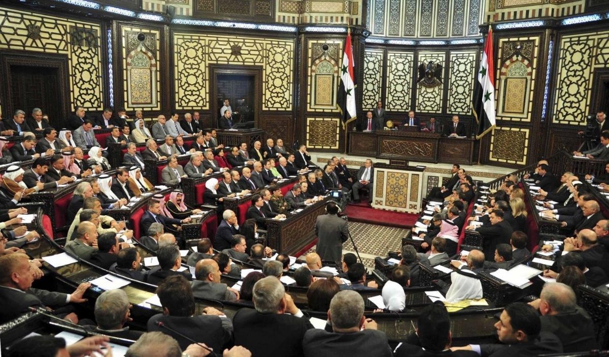 Anayasa Askıya Alınacak! Parlamento 1 Mart'a Kadar Kapalı (1)