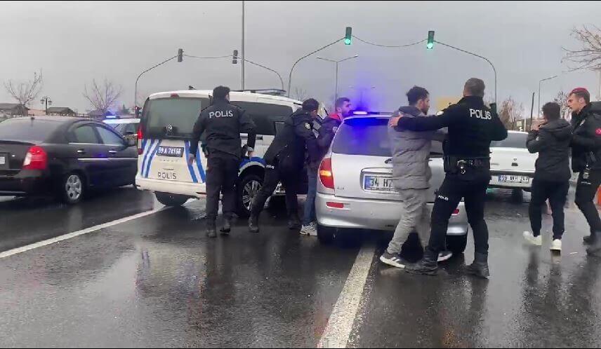 Börekçide yasak aşk cinneti! Karısıyla yakaladığı adamın boğazını kesti!