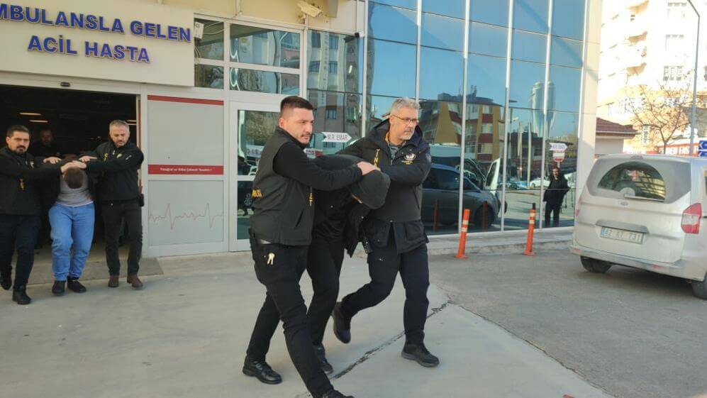 Üniversiteli taksiciyi öldüren zanlılar adliyeye götürüldü! Aralarında kadın da var!