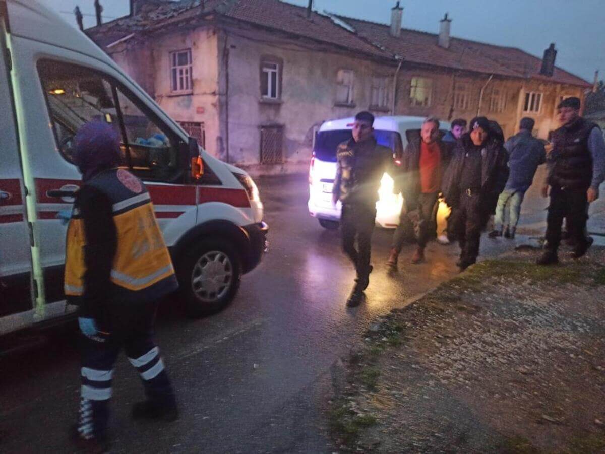 Husumetliler arasında kanlı hesaplaşma! Bıçaklı kavga kötü bitti!