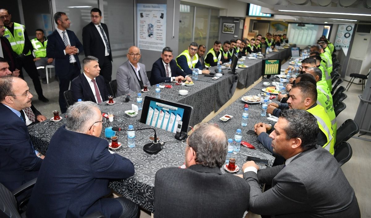 Başkan Büyükkılıç Teknik Ekibini Yalnız Bırakmadı3