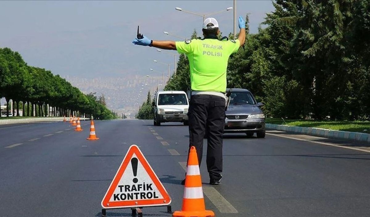 Ehliyette Yeni Dönem Başladı! Yaş Sınırlarında Kritik Değişiklik! (1)