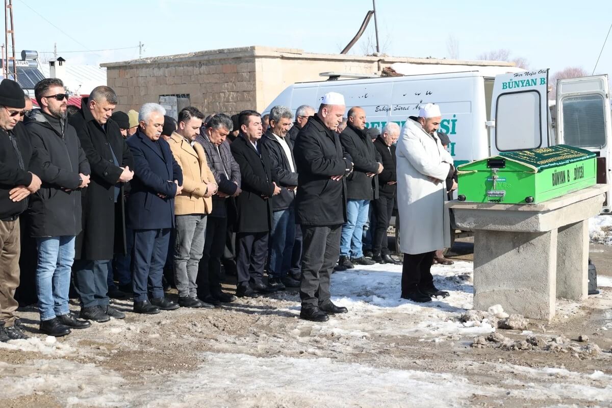 Kayseri'de Başkan Acı Haberi Duyurdu; Tedavi Gördüğü Hastanede Hayatını Kaybetti! 2