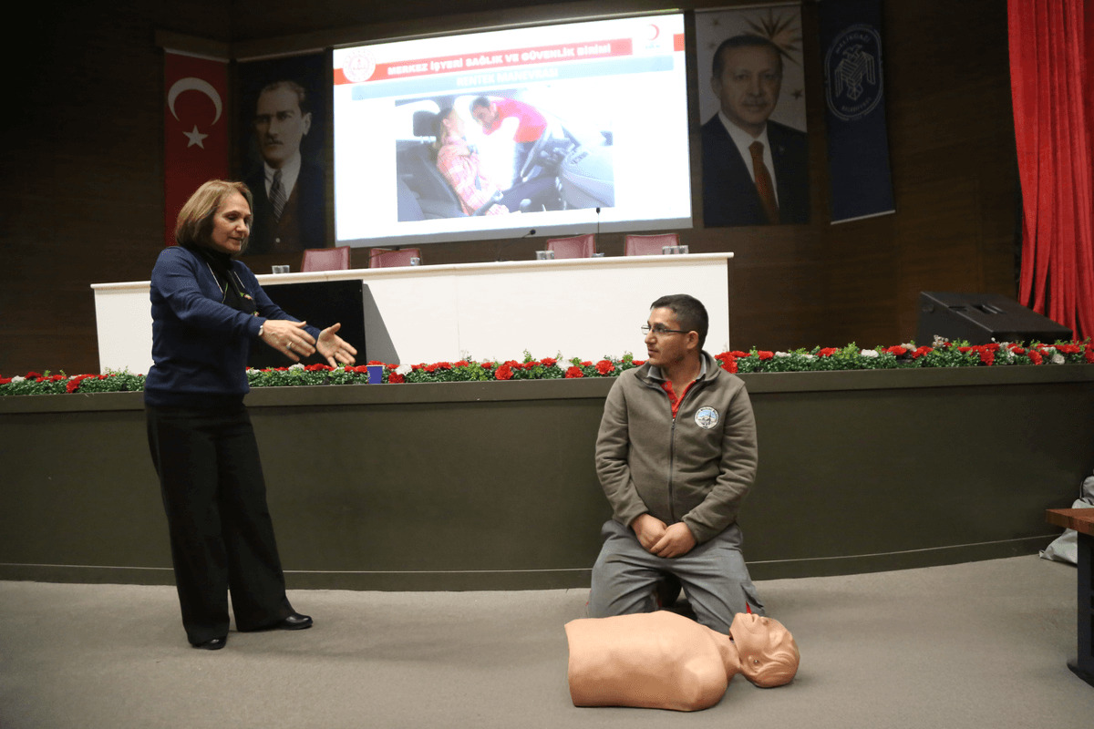Kayseri'de Bu Eğitimde Hayat Kurtaran Bilgiler Verildi! (2)