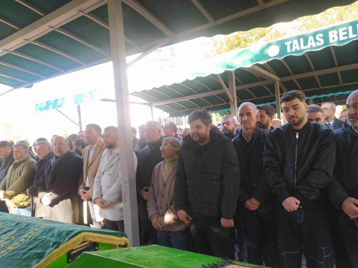Kayseri'de Tanınan Iş Adamı Köşk Dönerin Sahibi Hacı Ali Koca Vefat Etti Kayseri Vefat Haberleri (2)