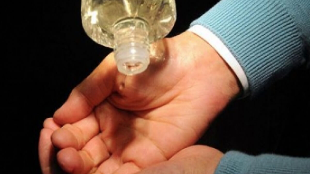 Kolonya ferahlığı sonrasında cildinizi unutmayın: Kurulukla mücadele edin!