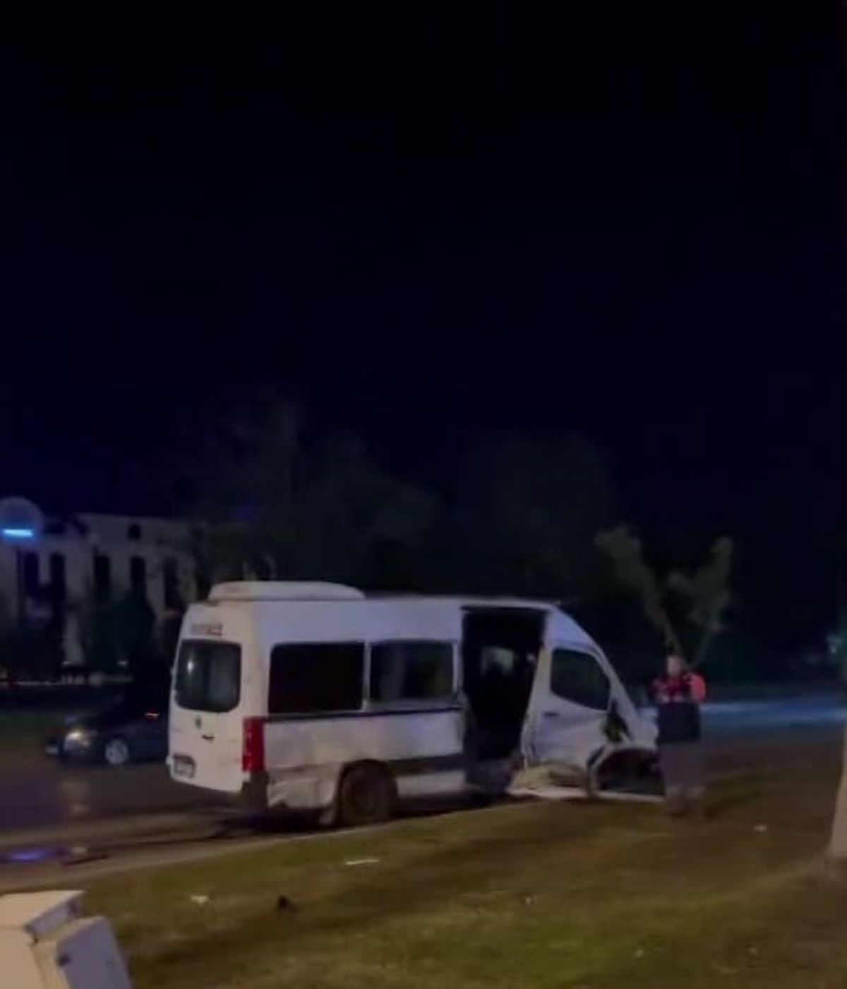 Minibüs Ile Otomobilin Çarpıştığı Kazada 1 Pilot Öldü, Çok Sayıda Yaralı! 2
