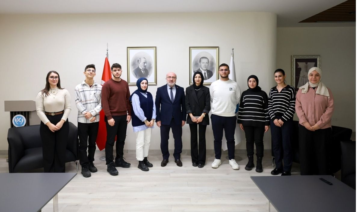 Rektör Öğrencilerle Buluştu