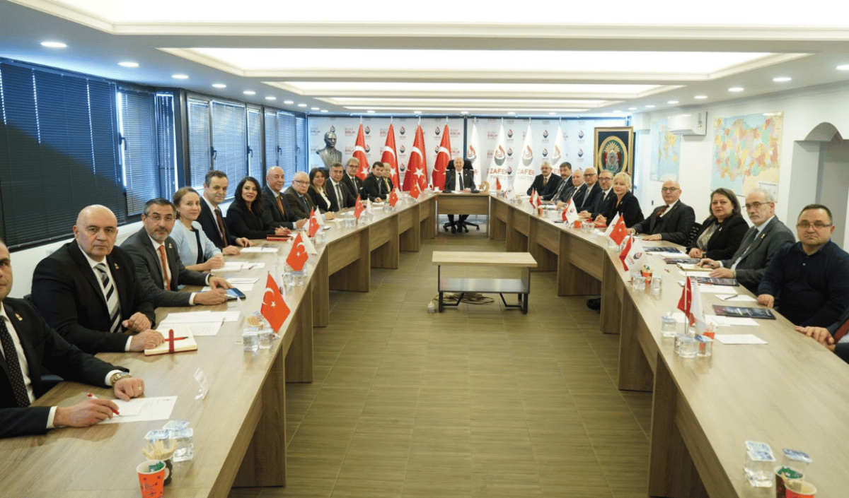 Zaferparti̇si̇yeni̇di̇vantoplanti (3)