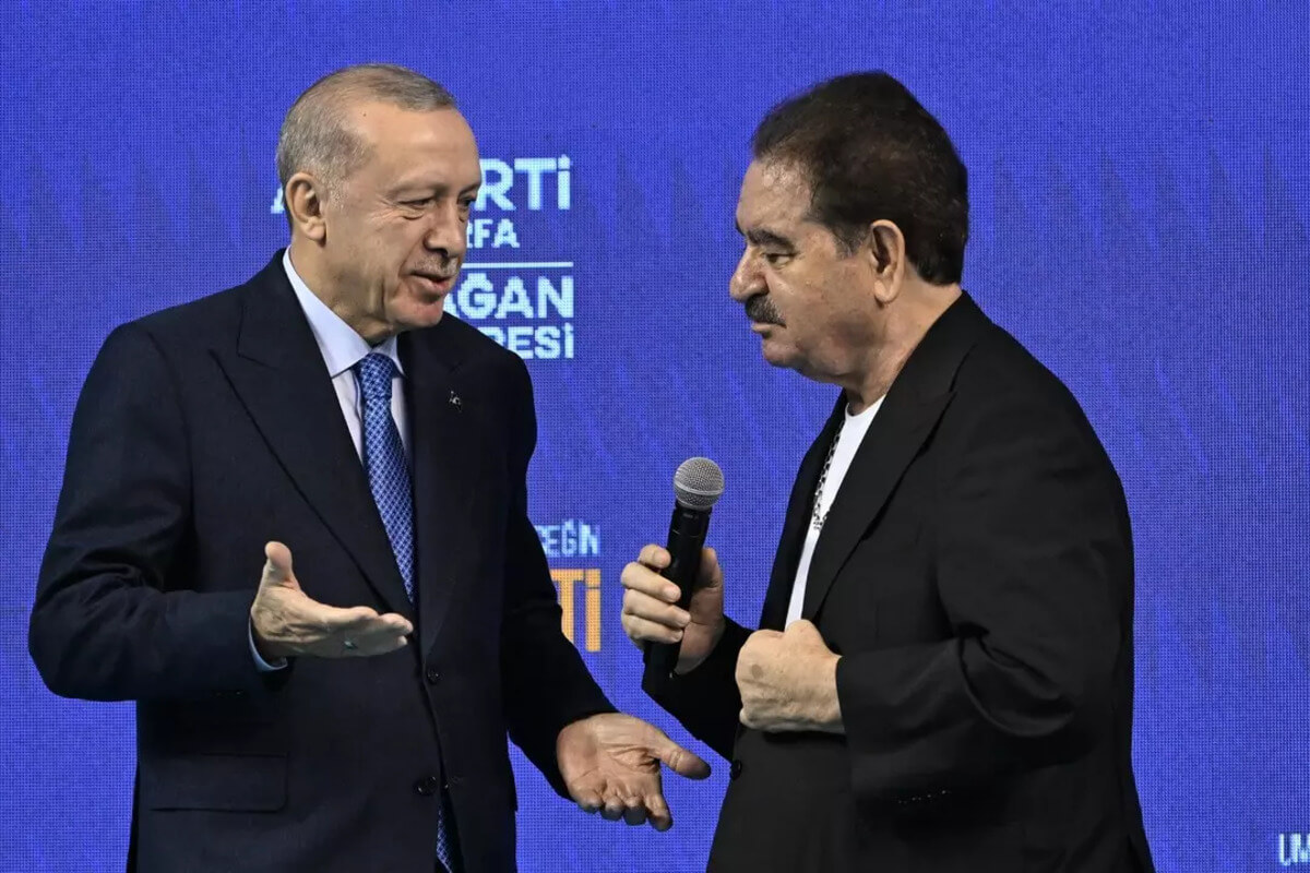 Erdoğan’a şarkı söyleyip elini öptü! İbrahim Tatlıses’e Mustafa Sandal’dan olay tepki!