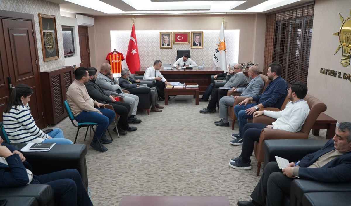 Ak Parti Kayseri İl Başkanı Hüseyin Okandan’dan Gece Mesaisi (3)