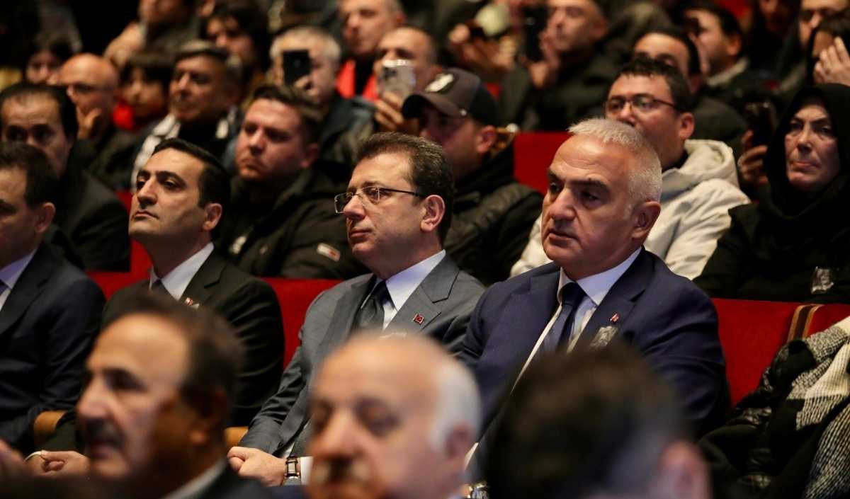 Arabesk Müziğin Efsanesi Ferdi Tayfur Son Yolculuğuna Uğurlandı (5)