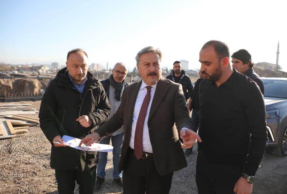Melikgazi’de 40 senelik evler sıfırıyla değişiyor!
