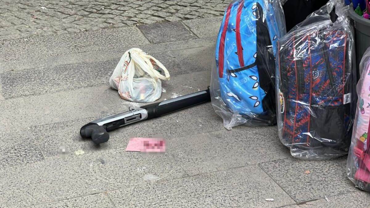 Telefon kılıfını beğenmeyen adam pompalı tüfekle dükkanı taradı!
