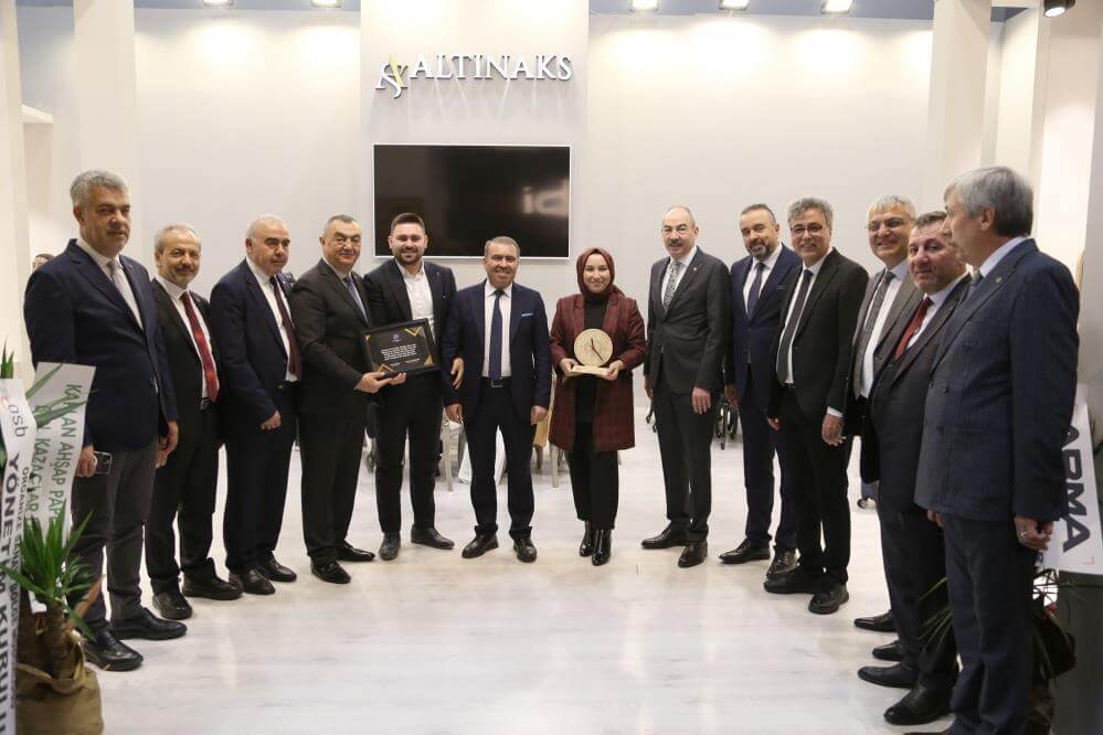 İstanbul Mobilya Fuarı’nda Kayseri Rüzgarı! KTO ve KAYSO o firmaları yalnız bırakmadı!