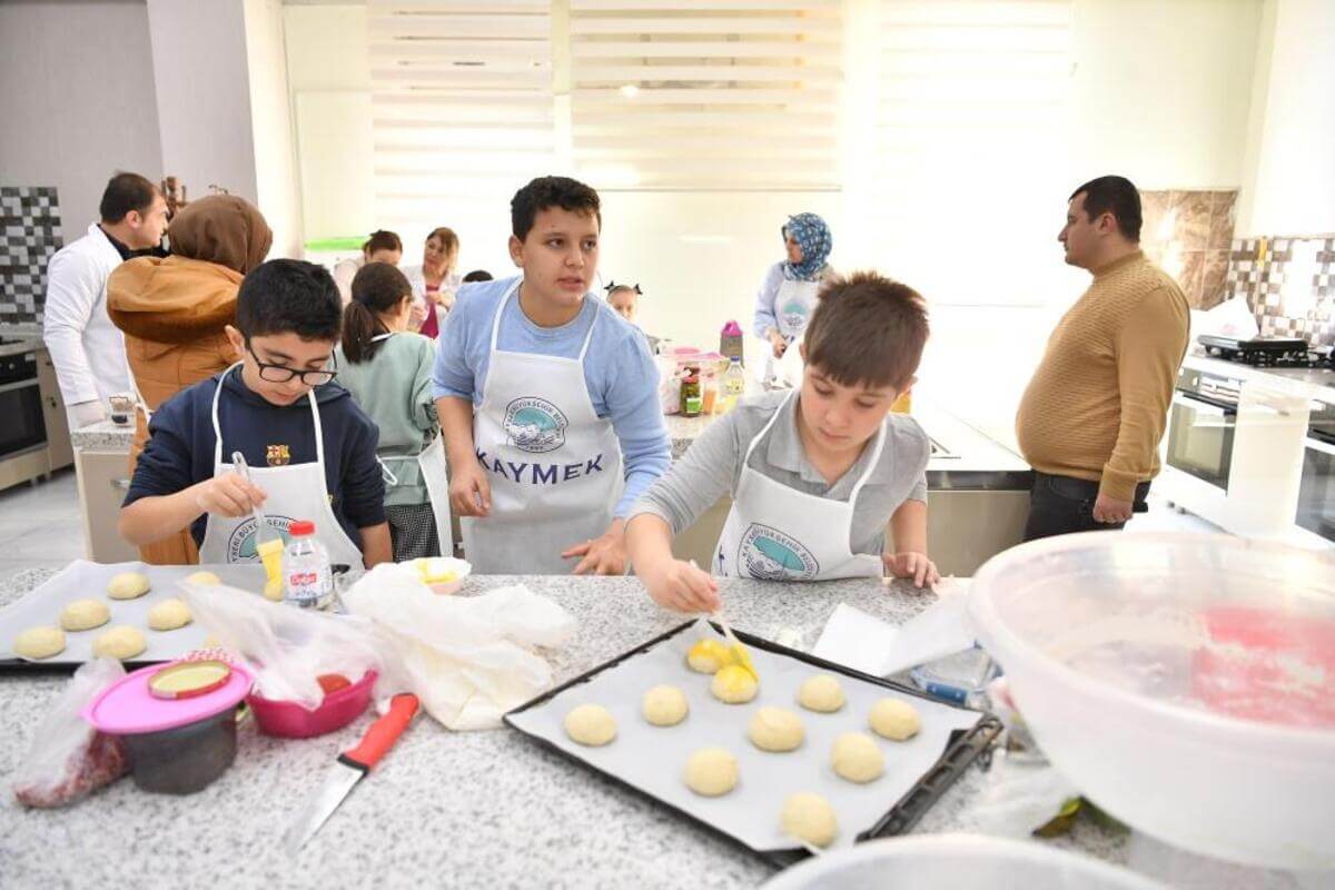 Kaymek yarıyıl tatilinde hem eğlendirdi hem öğretti!