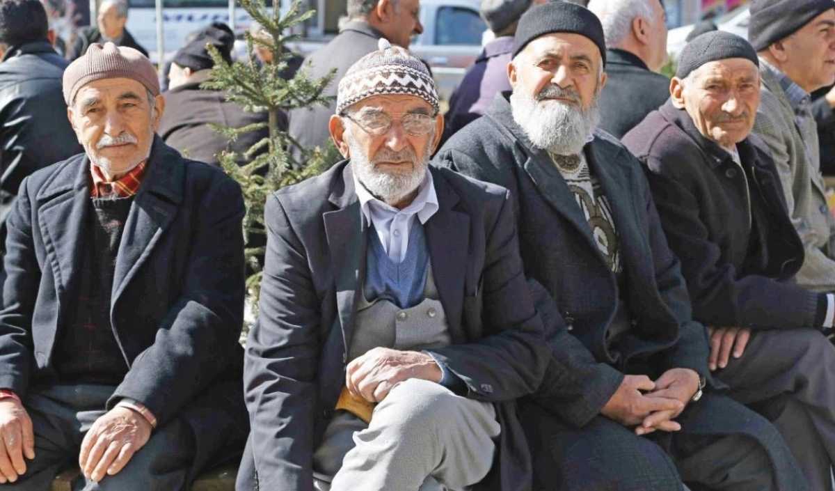 Emekliler Dikkat! Cumhurbaşkanı Yardımcısı Tarih Verdi! (3)