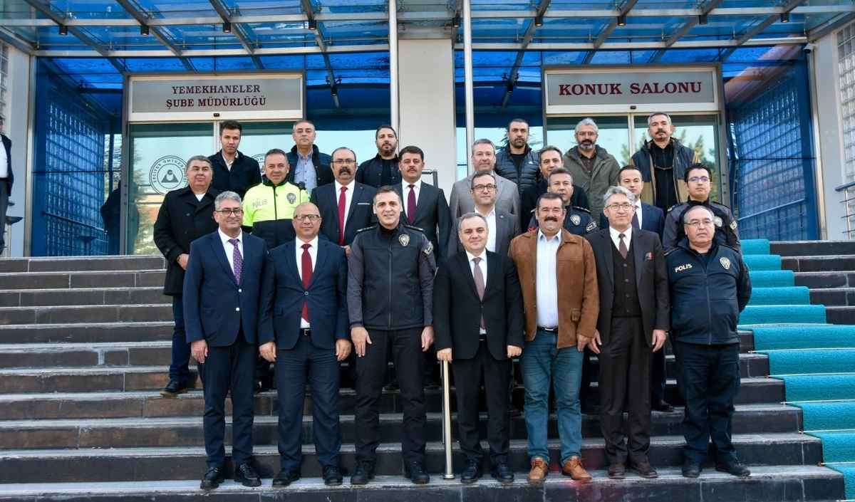 Erciyes Üniversitesi O Isimlere Veda Etti! (1)