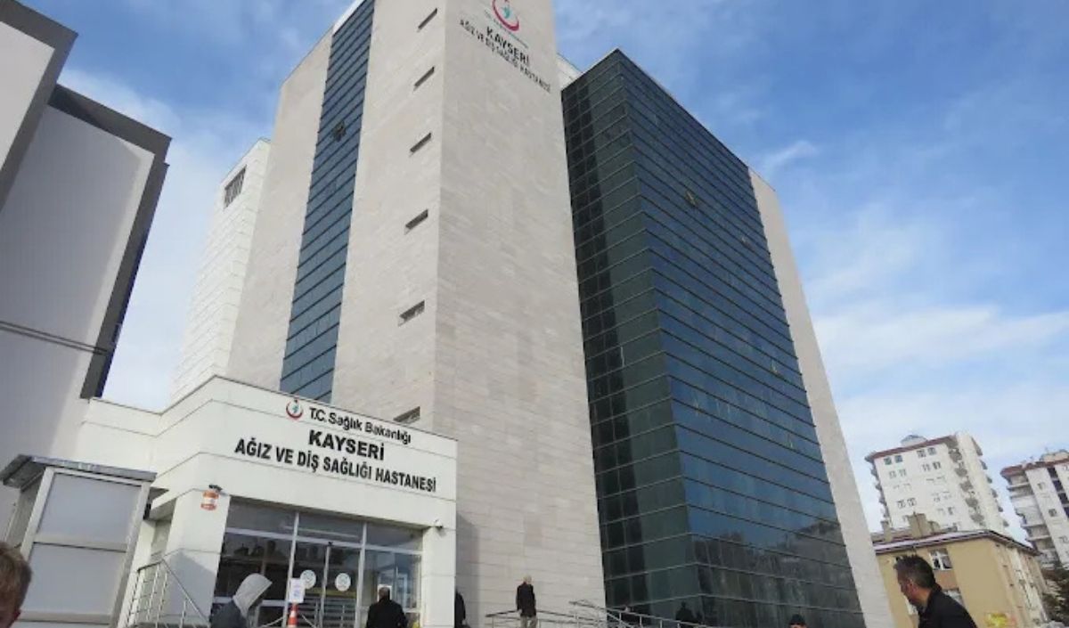  Kayseri’de Iş Bırakma Eylemi Kafaları Karıştırdı! Diş Hekimleri Çalışıyor Mu (2)