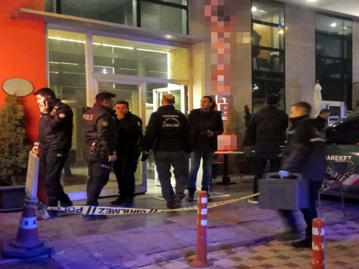 Kayseri’de Otelde Husumetlisini Vurup, Yaşamına Son Veren Kuyumcu, Toprağa Verildi! 2