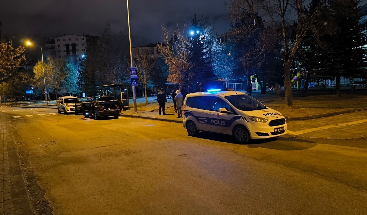 Seyir Halindeki Araçta Bayıldı, Hastanede Hayatını Kaybetti! Arkadaşı Gözaltında (2)