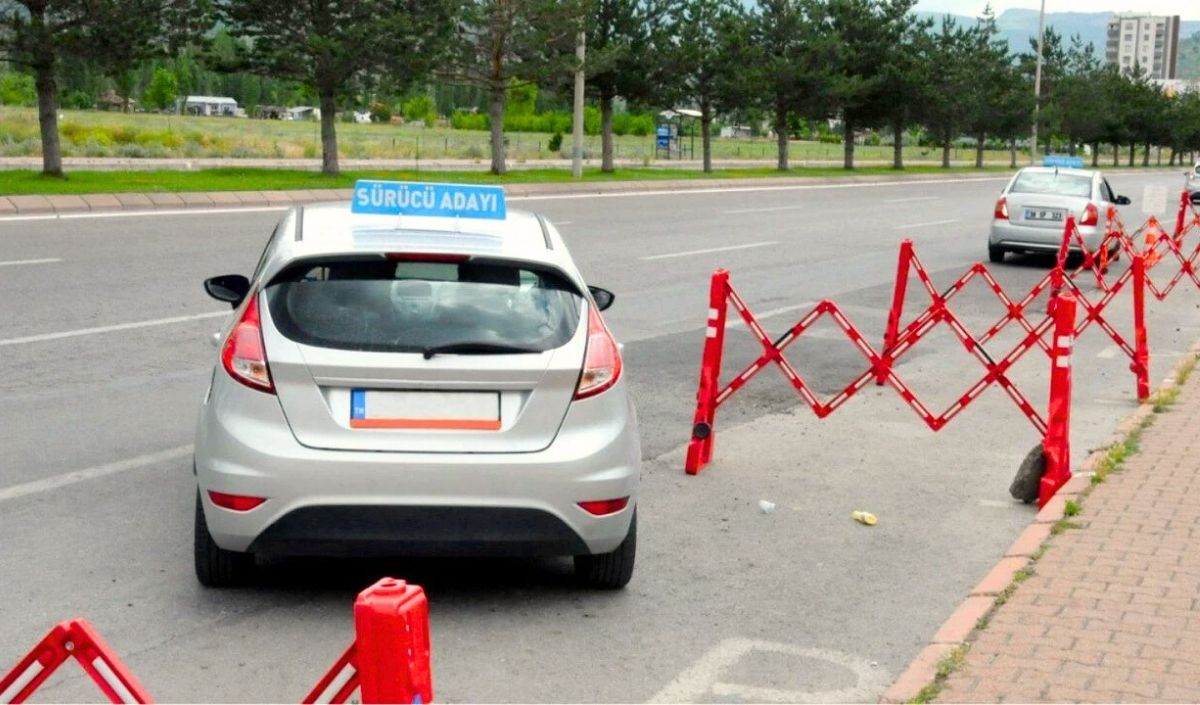 Yeni Yılda Ehliyet Almak Zorlaştı! İşte Kayseri'de Kurs Fiyatları (3)