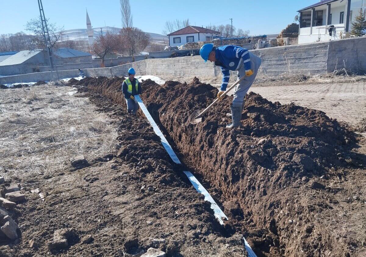 Pınarbaşı’na modern dokunuş! KASKİ ekipleri harekete geçti!