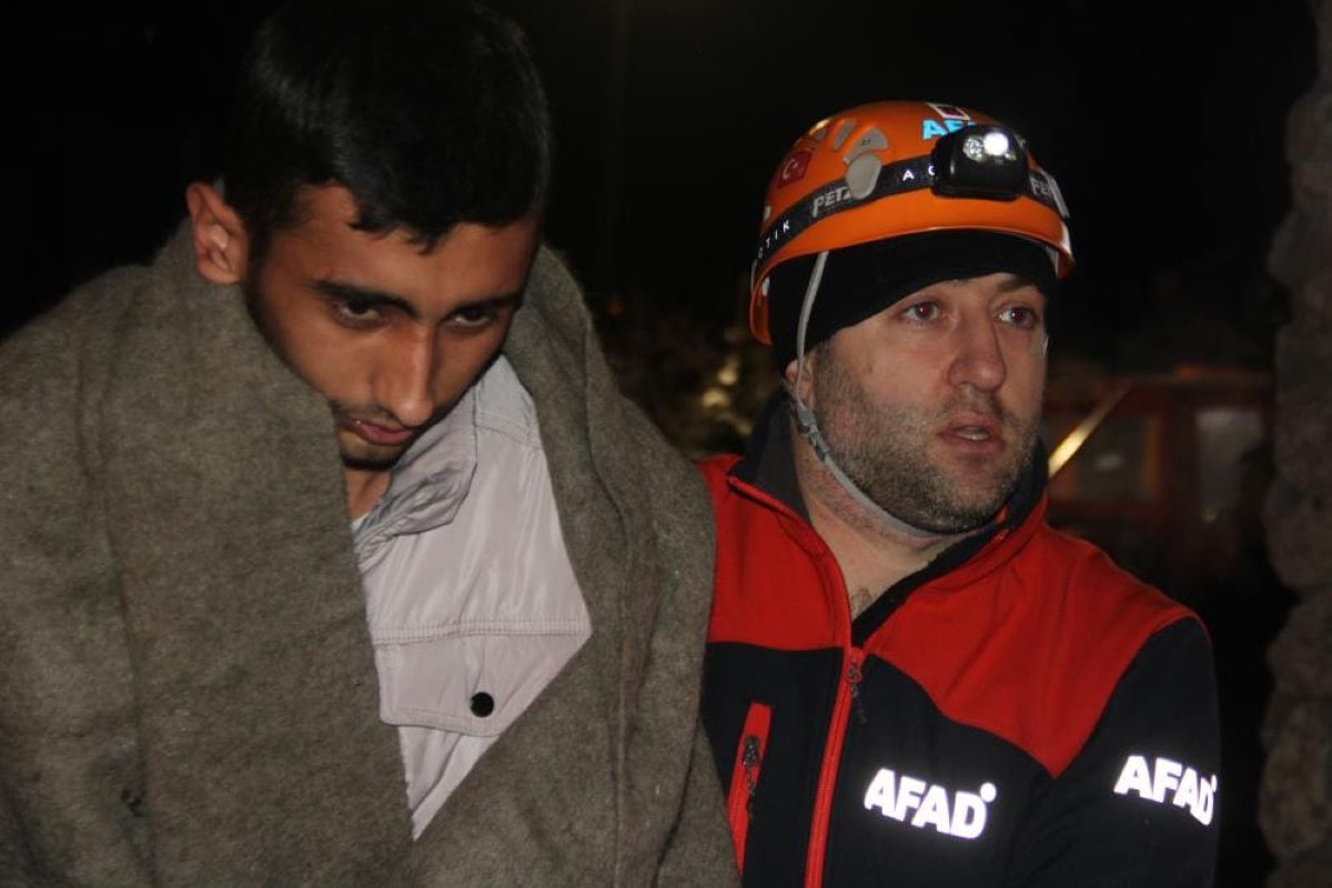 Ali Dağında Mahsur Kaldılar 1