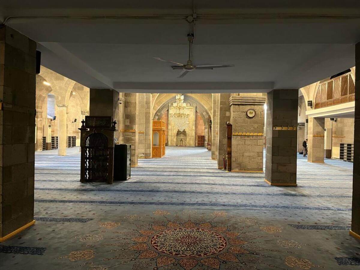 890 yıllık Cami-i Kebir'in tarihe damga vuran gizemli hikayesi!