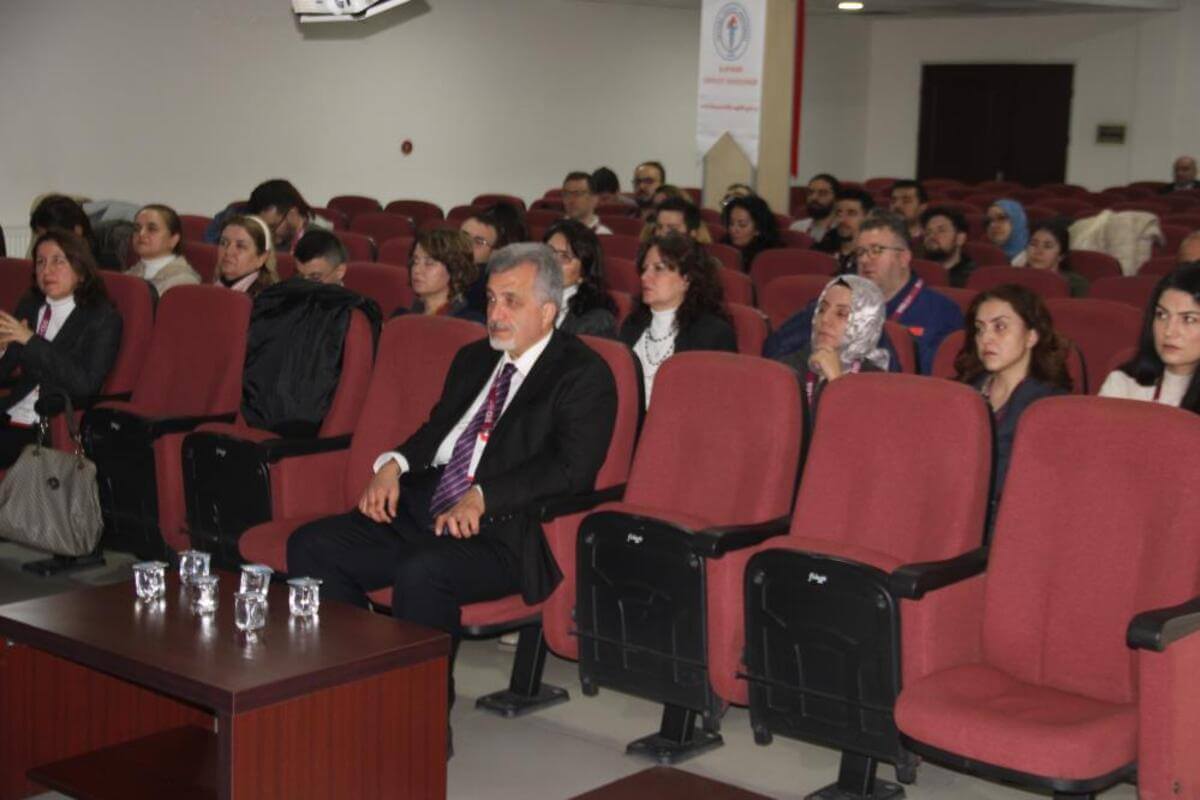 Kayseri Devlet Hastanesi Başhekiminden kritik zehirlenme açıklaması!