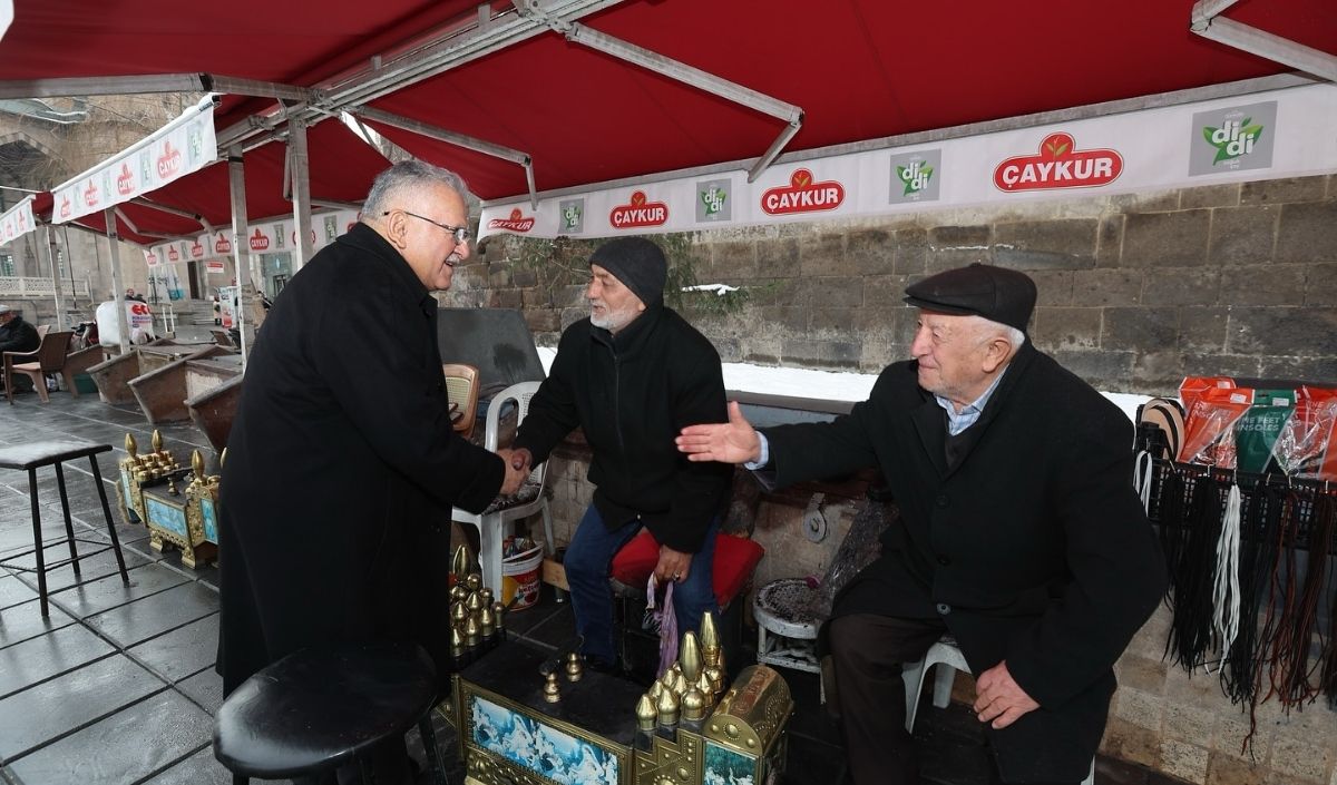 Başkan Büyükkılıç, Türkiye’nin En Büyük 2’Nci Çarşısında!  (2)