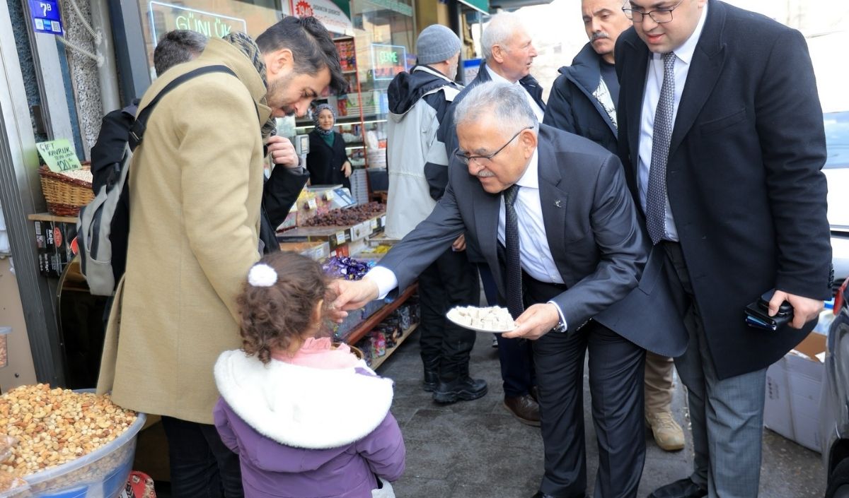 Başkan Büyükkılıç, Türkiye’nin En Büyük 2’Nci Çarşısında!  (5)